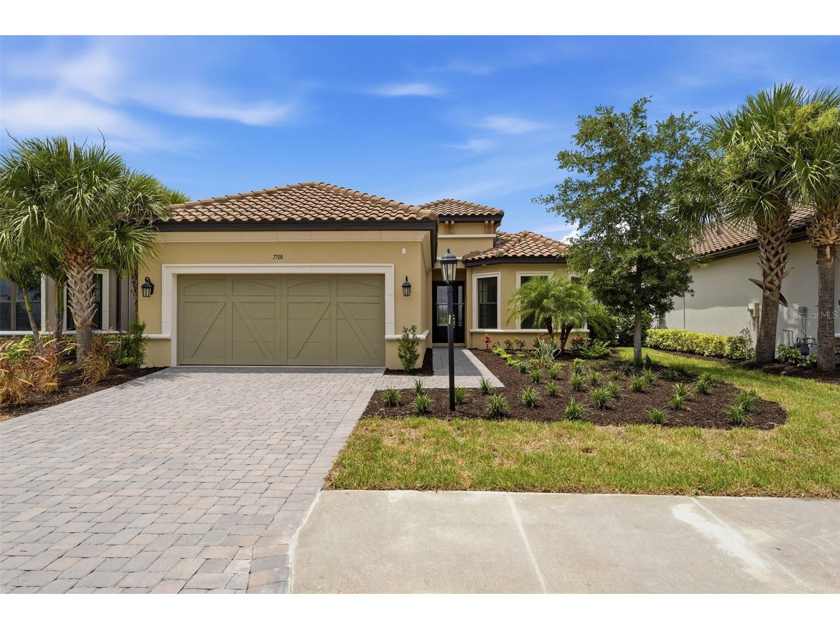 7708 Moonbeam Avenue Sarasota FL 34241 A4698940 image1