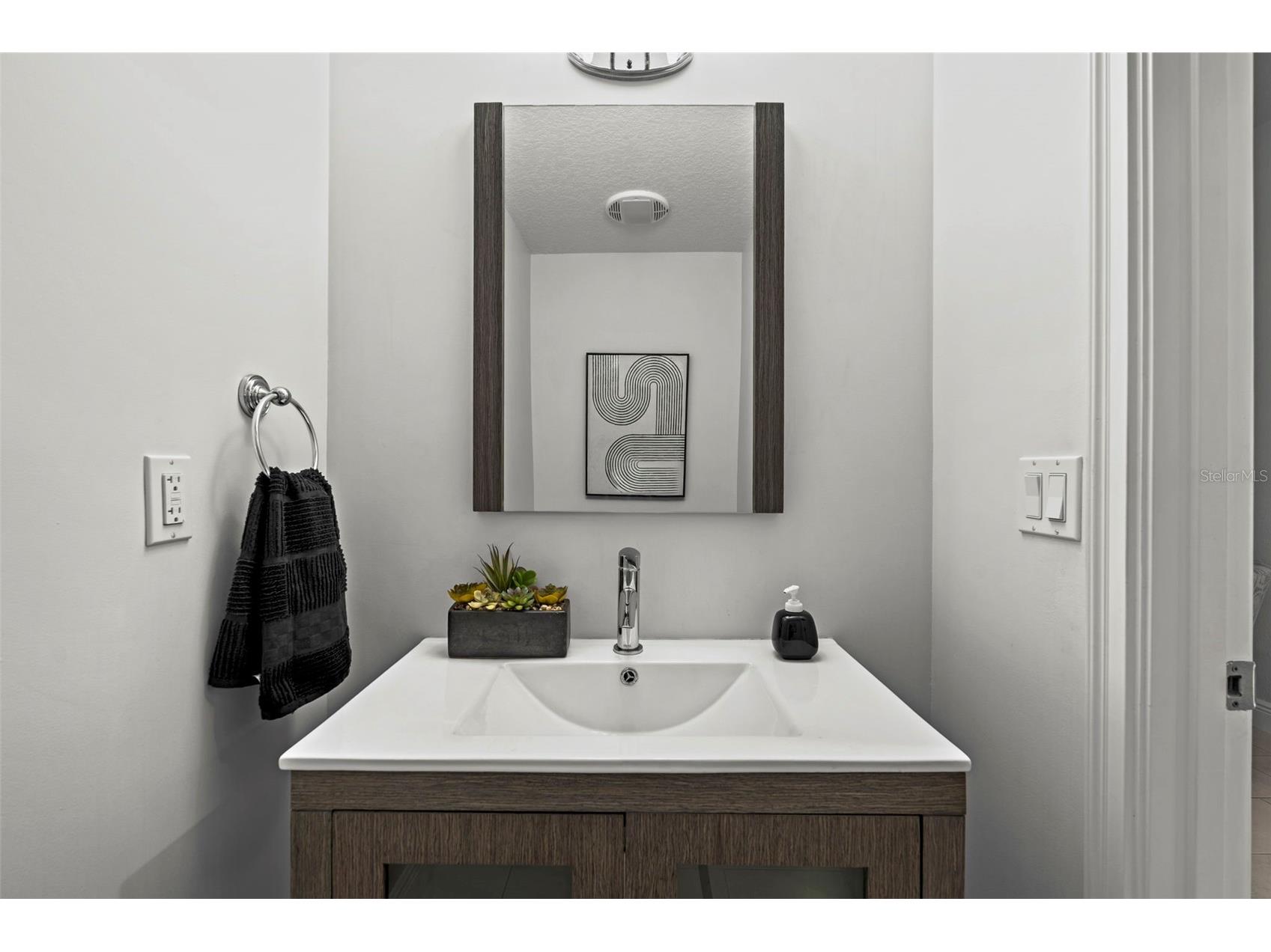 771 Date Palm Lane Saint Petersburg FL 33707 TB8491037 image16