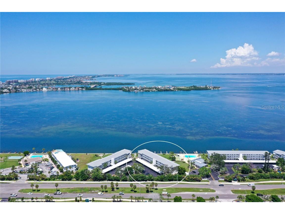 771 John Ringling Boulevard #7 Sarasota FL 34236 - SARASOTA BAY A4663602 image4
