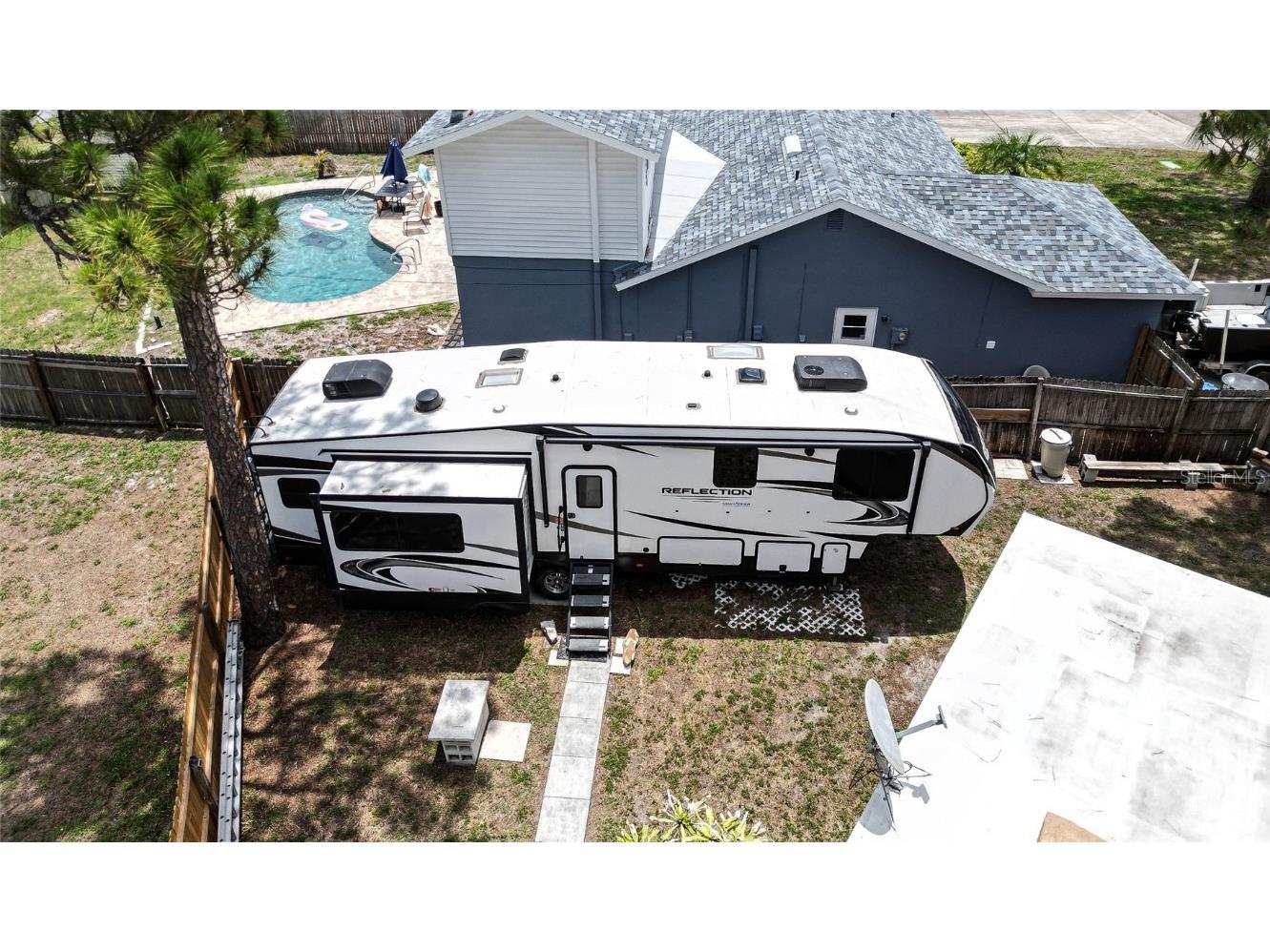 771 Murphy Avenue N Saint Petersburg FL 33703 TB8450623 image34