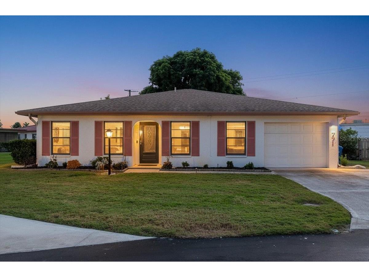 771 Vivienda South Court #9 Venice FL 34293 A4677704 image1