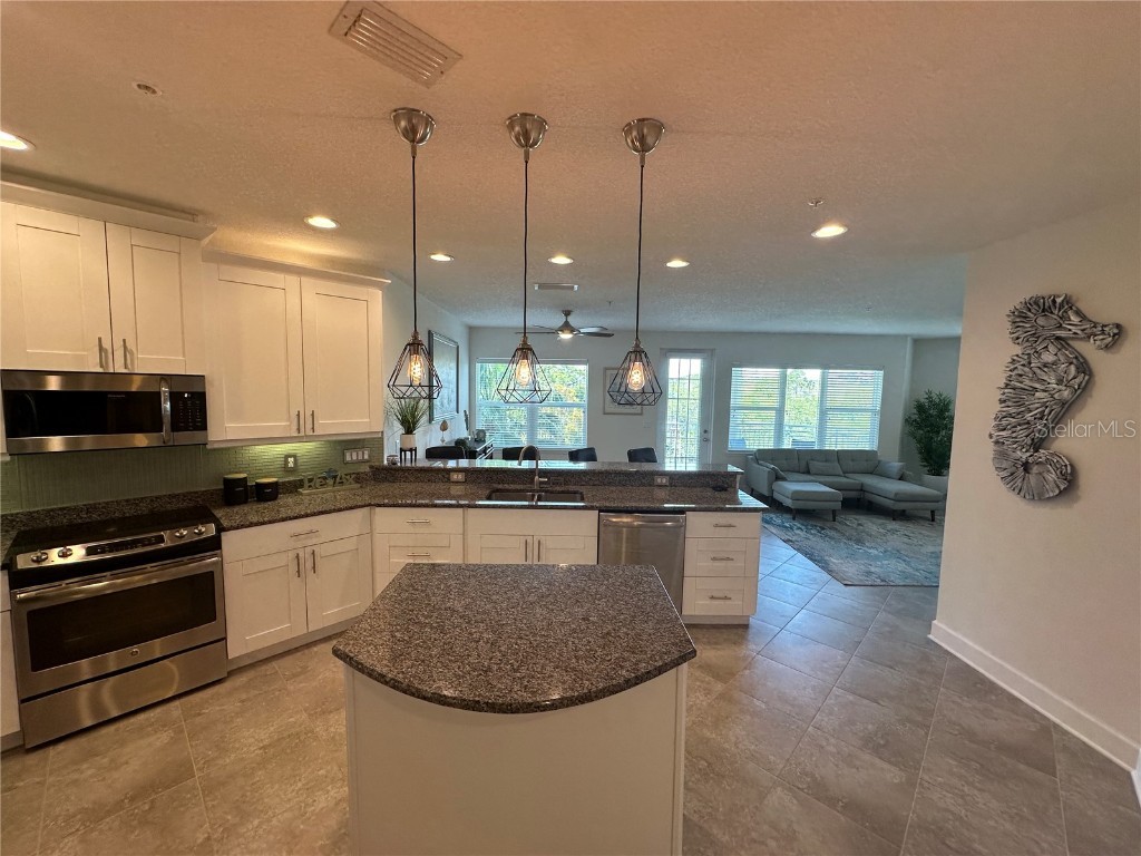 7710 34th Avenue W #202 Bradenton FL 34209 A4601256 image3