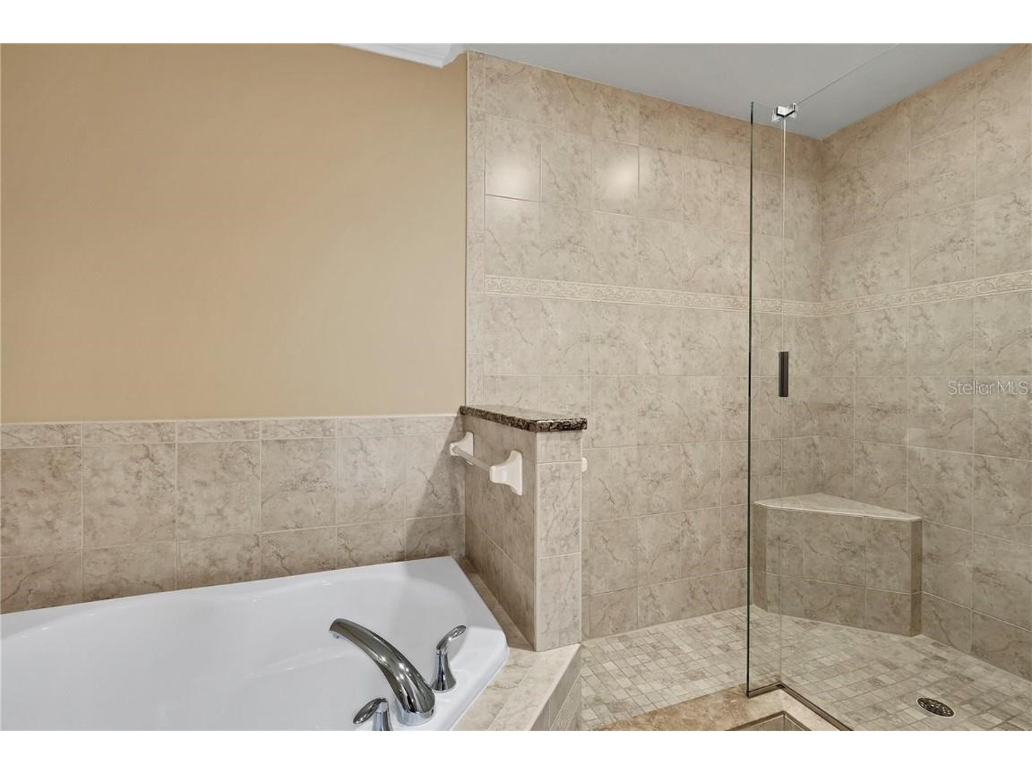 7710 Lake Vista Court #203 Lakewood Ranch FL 34202 A4653701 image16