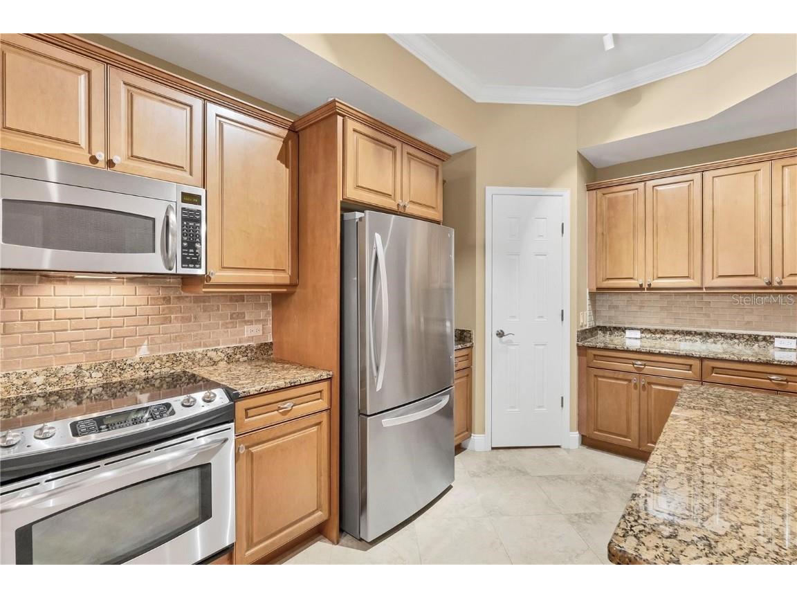 7710 Lake Vista Court #203 Lakewood Ranch FL 34202 A4653701 image8