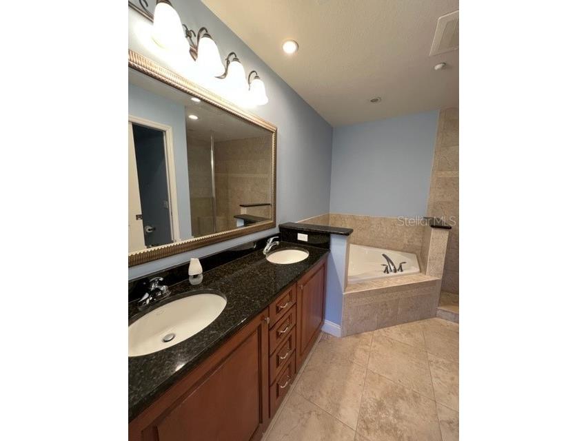 7710 Lake Vista Court #303 Lakewood Ranch FL 34202 A4684902 image20