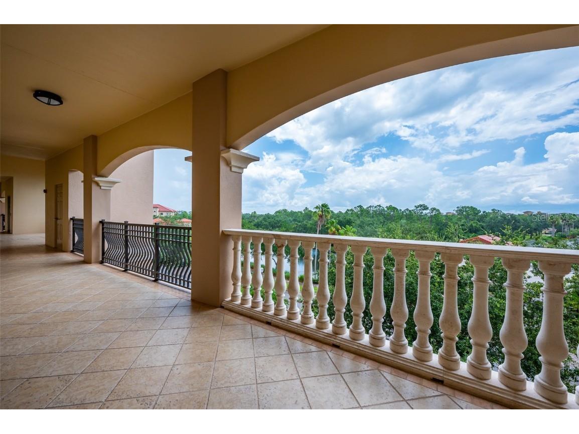7710 Lake Vista Court #403 Lakewood Ranch FL 34202 A4659993 image3