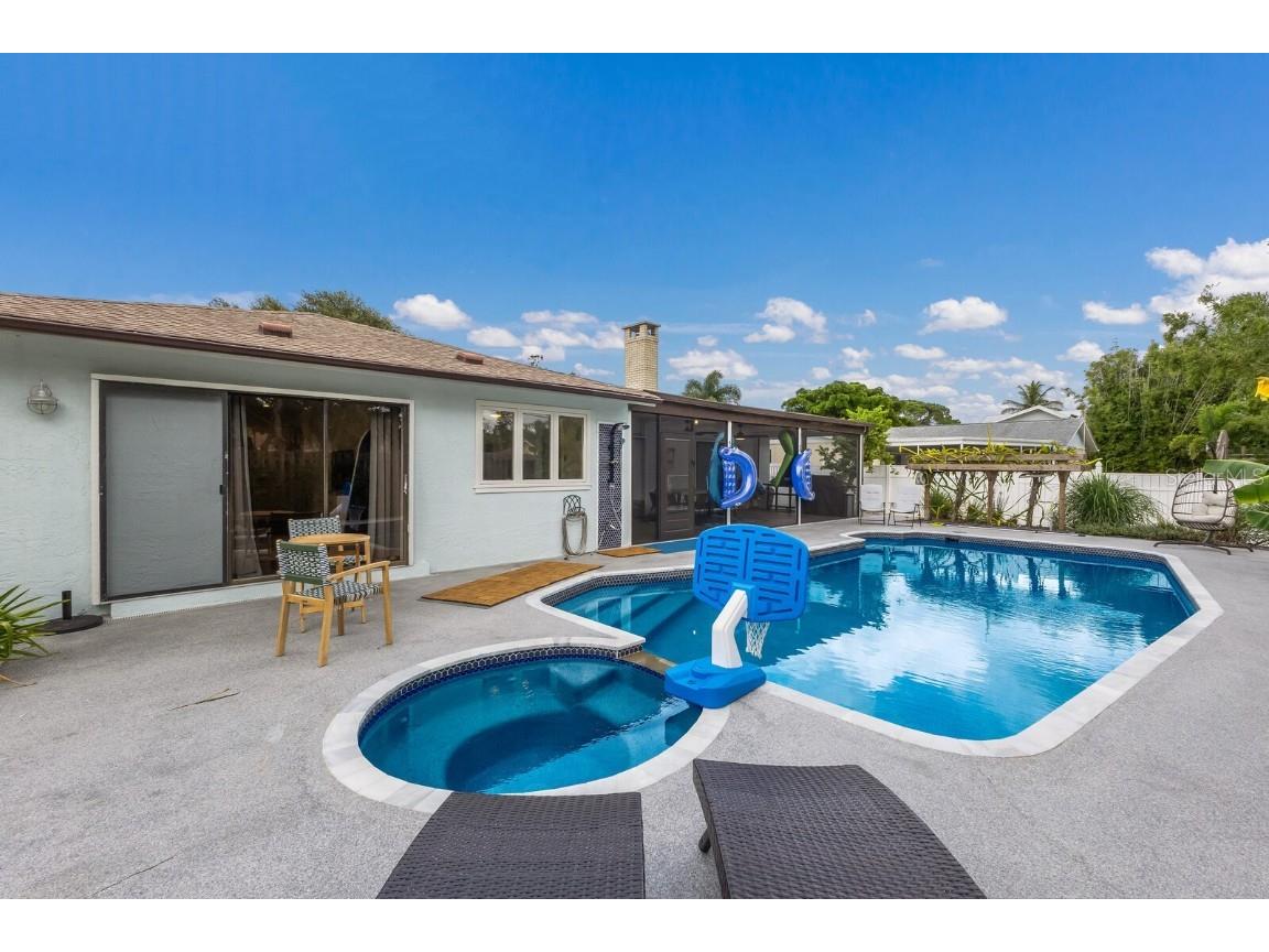 7711 25th Avenue W Bradenton FL 34209 A4664233 image40