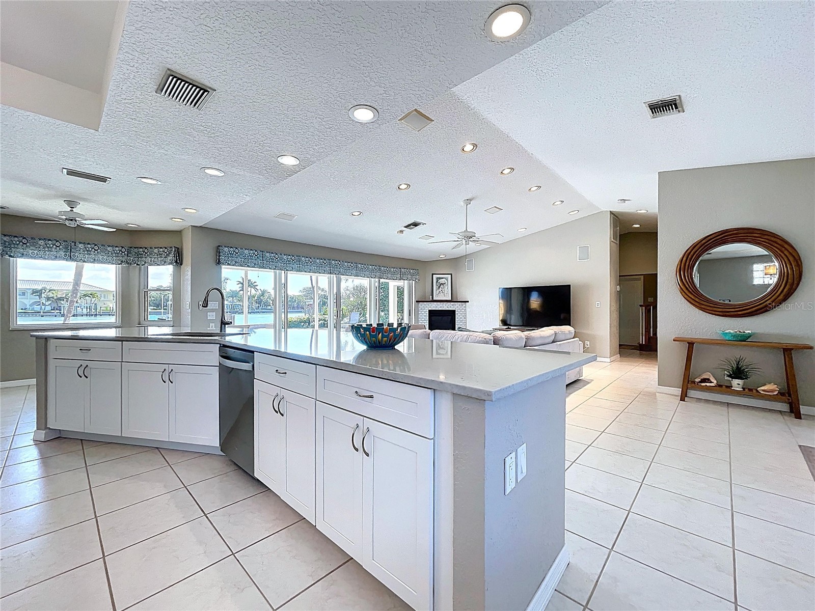 7711 Bayshore Drive Treasure Island FL 33706 - BLIND PASS TB8488047 image15