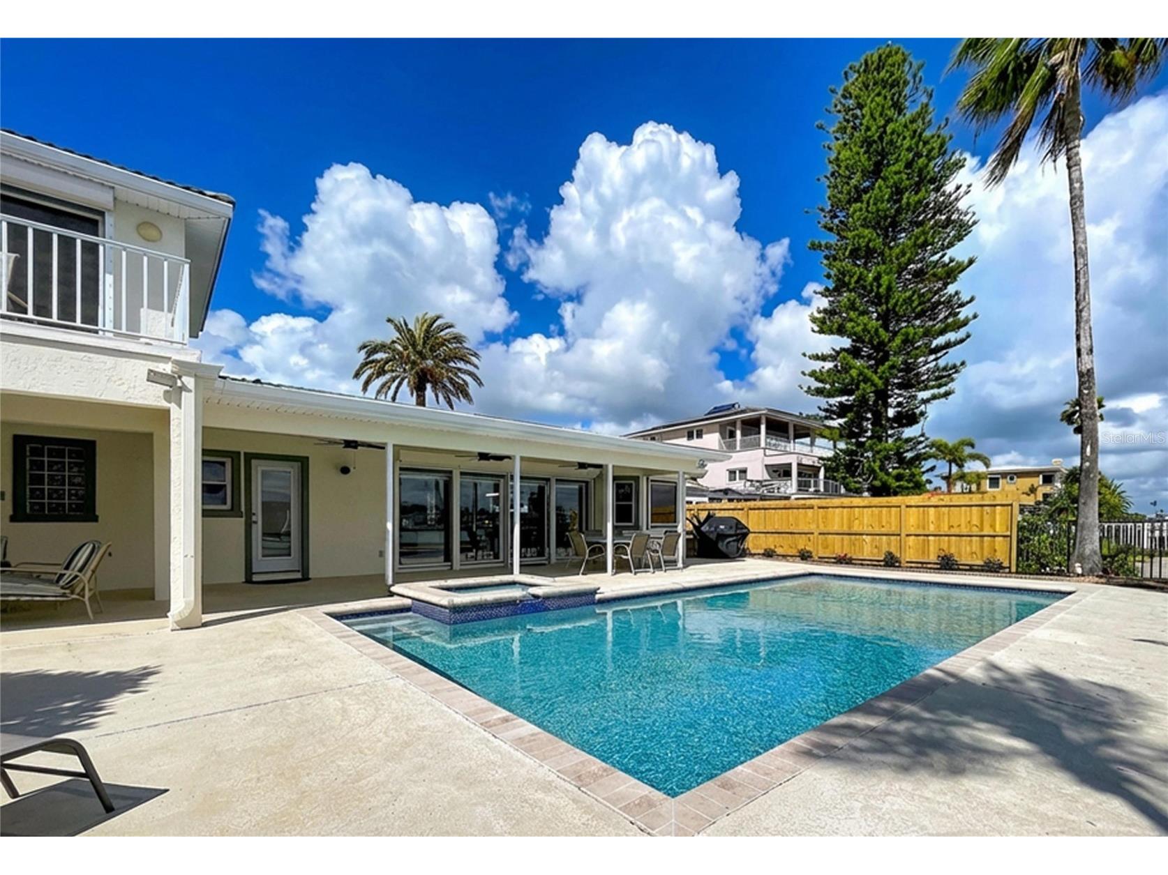 7711 Bayshore Drive Treasure Island FL 33706 - BLIND PASS TB8488047 image5