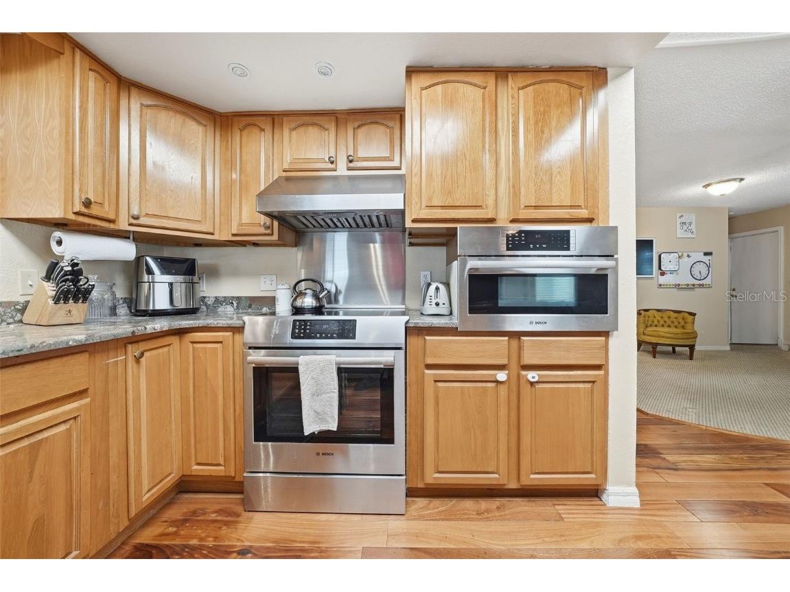 7712 Lakeside Woodlands Hudson FL 34667 W7880896 image14