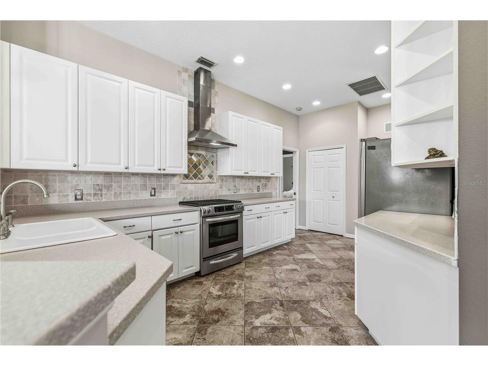 7714 Ashley Circle Bradenton FL 34201 A4681890 image7