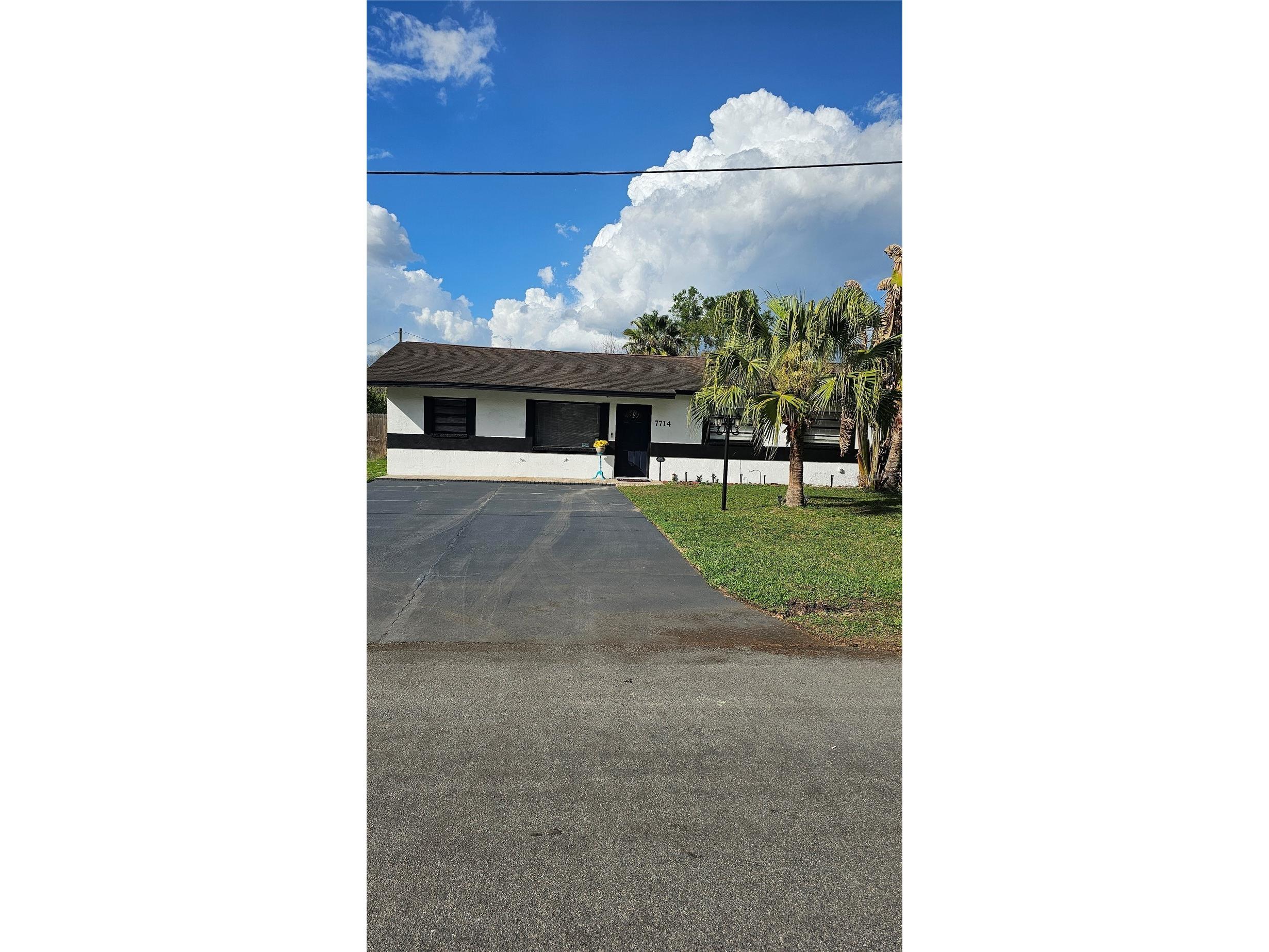 7714 Deleuil Avenue Tampa FL 33610 TB8497349 image1
