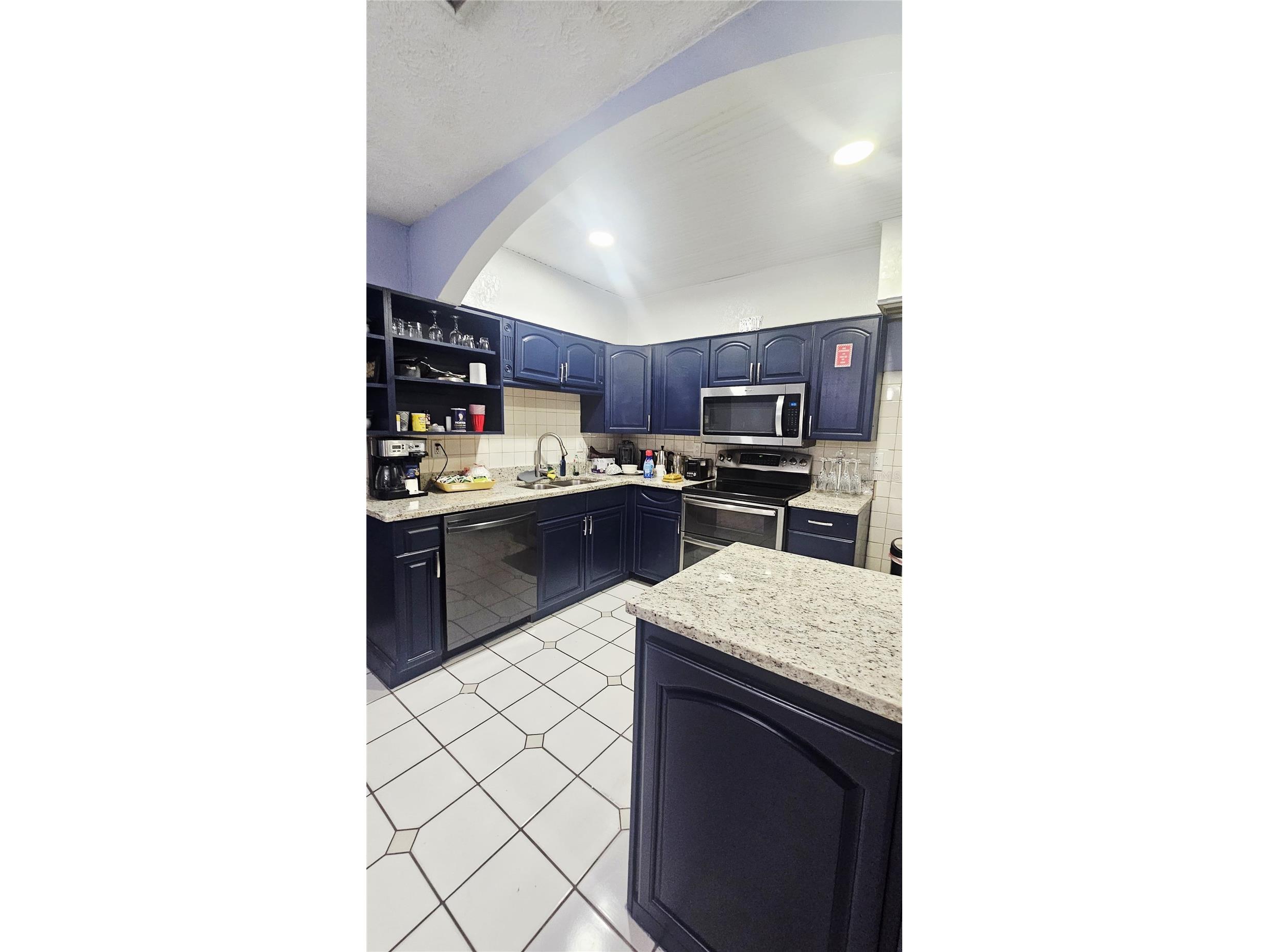 7714 Deleuil Avenue Tampa FL 33610 TB8497349 image3