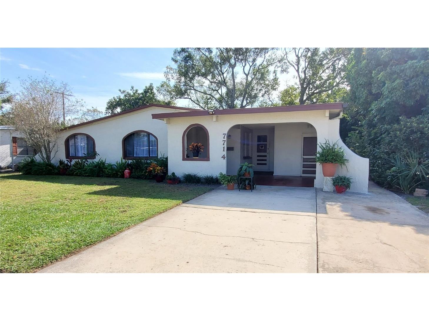 7714 W Powhatan Avenue Tampa FL 33615 U8184768 image1