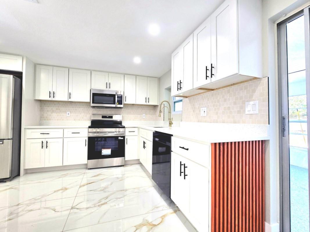 7715 Cherrytree Lane New Port Richey FL 34653 A4690665 image6