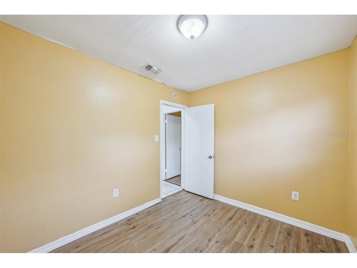 7715 Deleuil Avenue Tampa FL 33610 TB8384226 image23