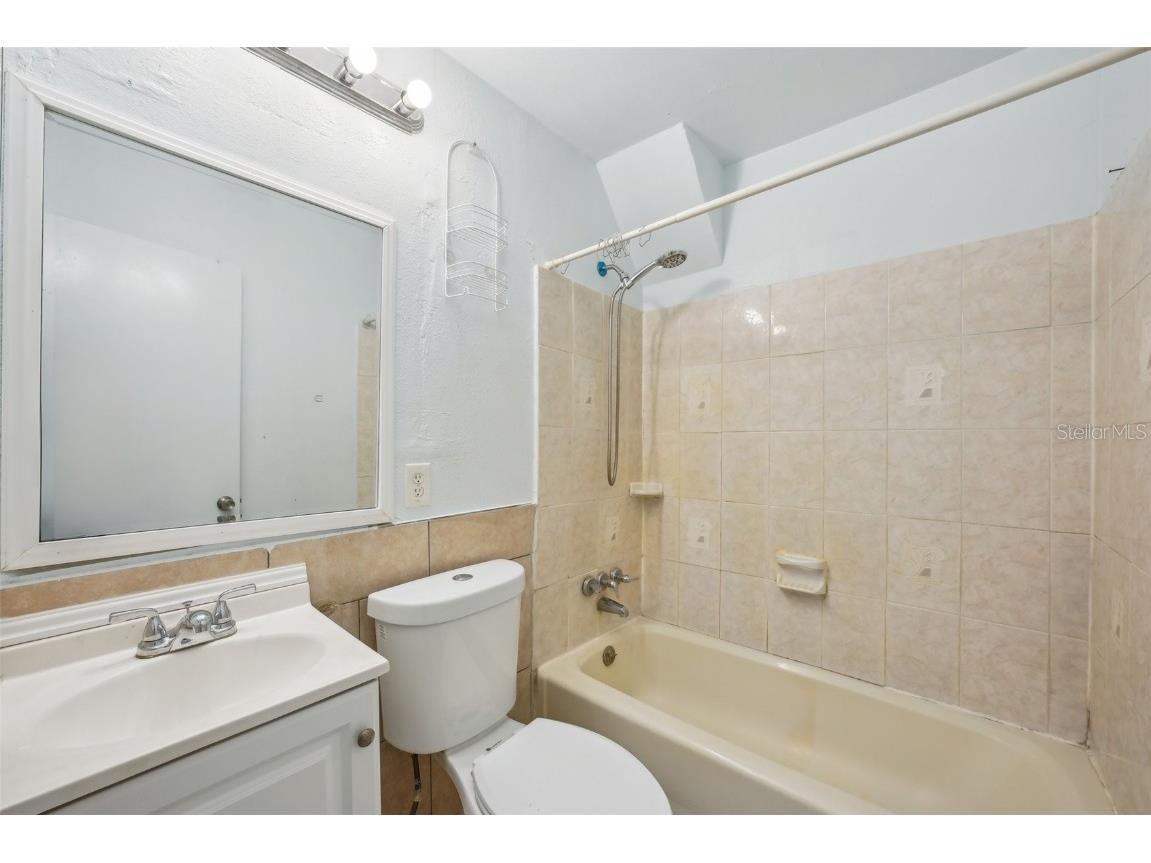 7715 Deleuil Avenue Tampa FL 33610 TB8384226 image25