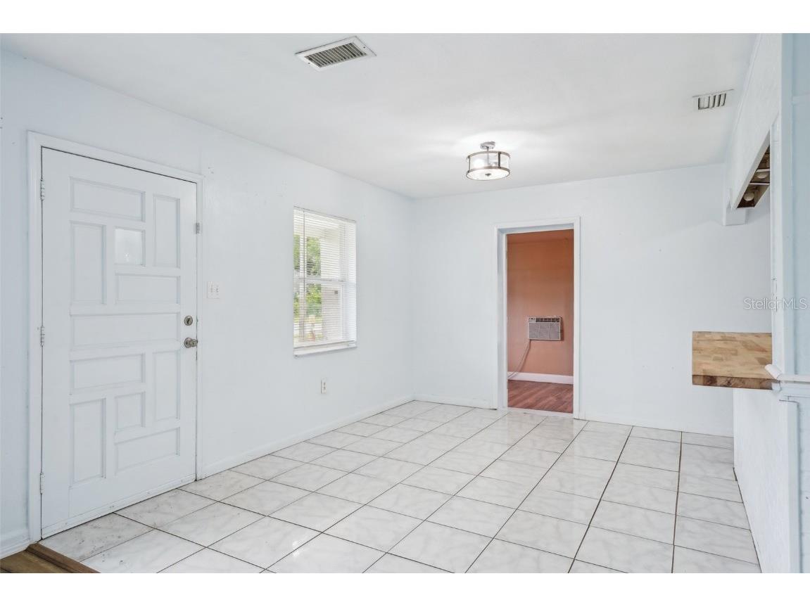 7715 Deleuil Avenue Tampa FL 33610 TB8384226 image4