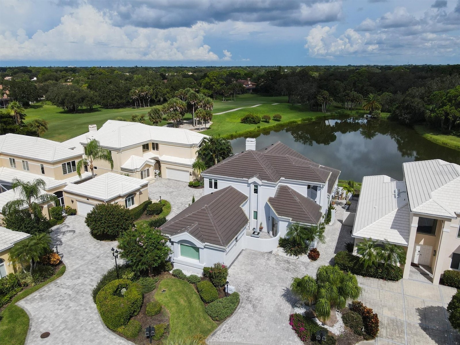 7716 Club Lane Sarasota FL 34238 A4679759 image1