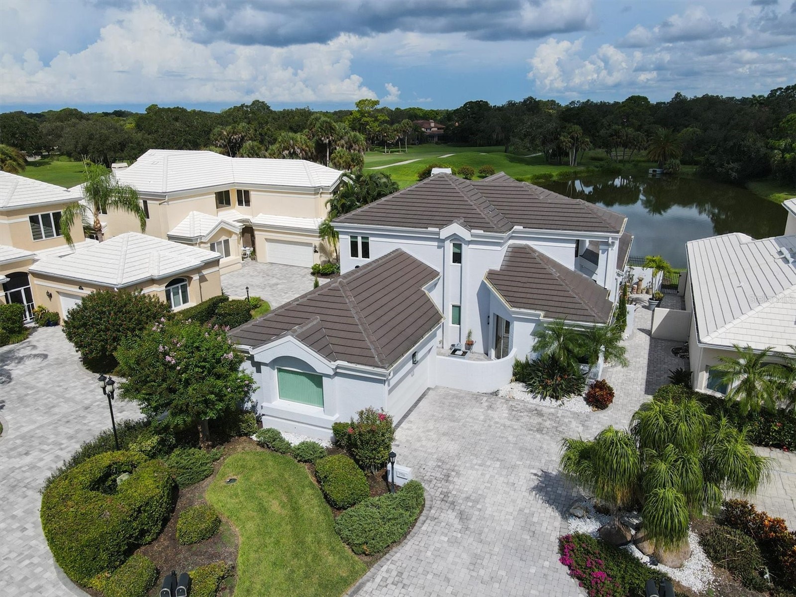 7716 Club Lane Sarasota FL 34238 A4679759 image10