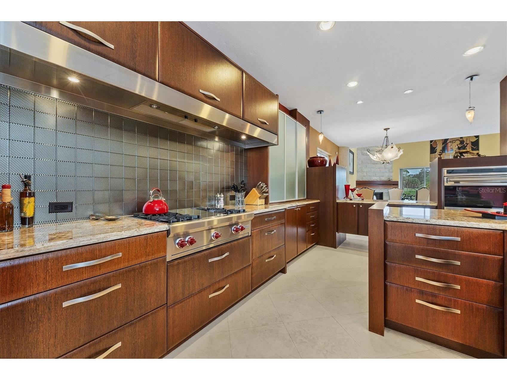 7716 Club Lane Sarasota FL 34238 A4679759 image32