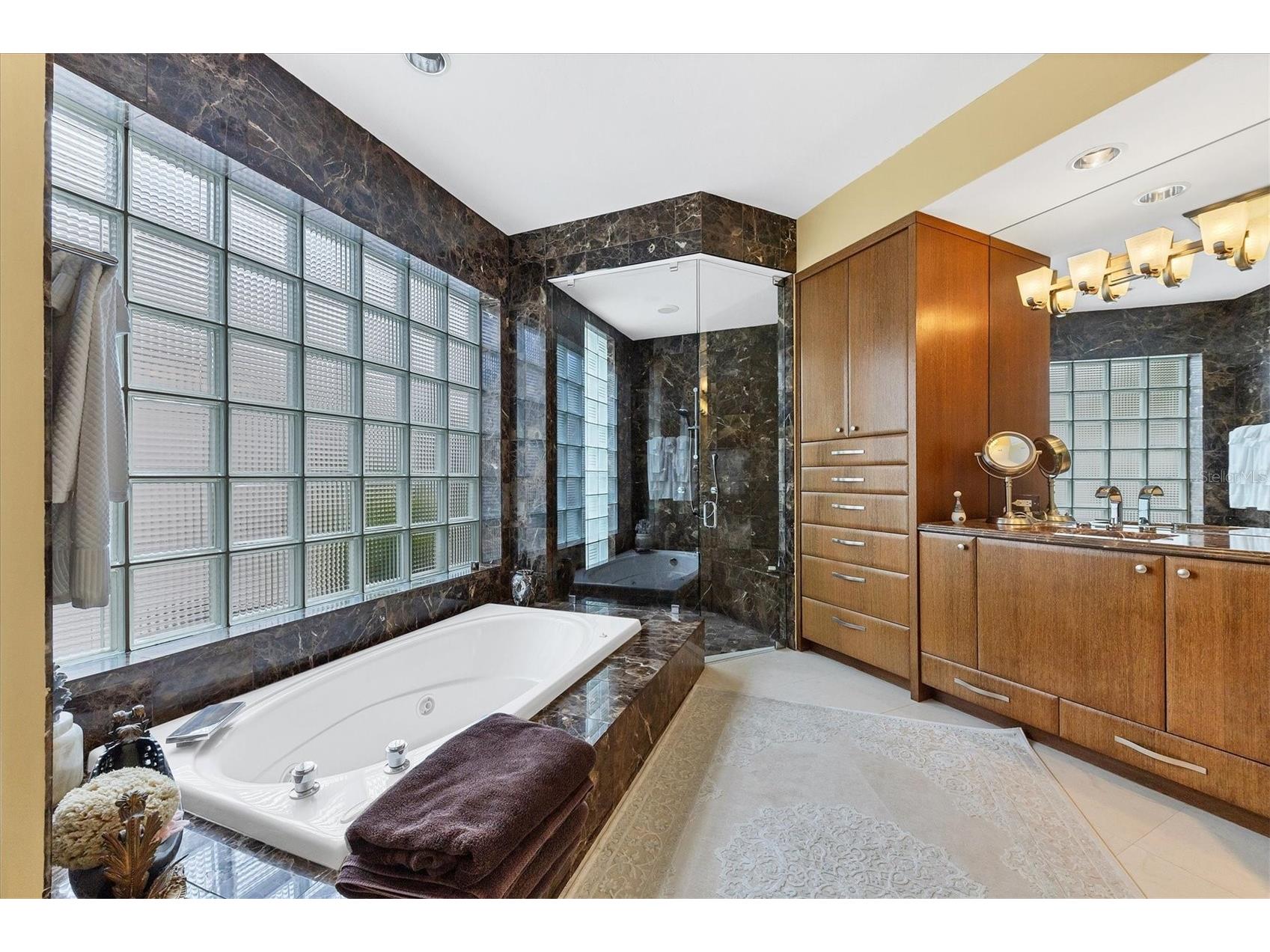 7716 Club Lane Sarasota FL 34238 A4679759 image38