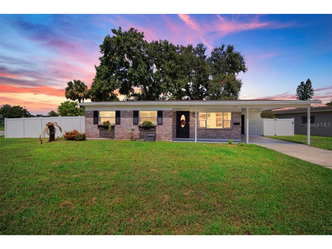 7717 W Powhatan Avenue Tampa FL 33615 TB8425147 image1