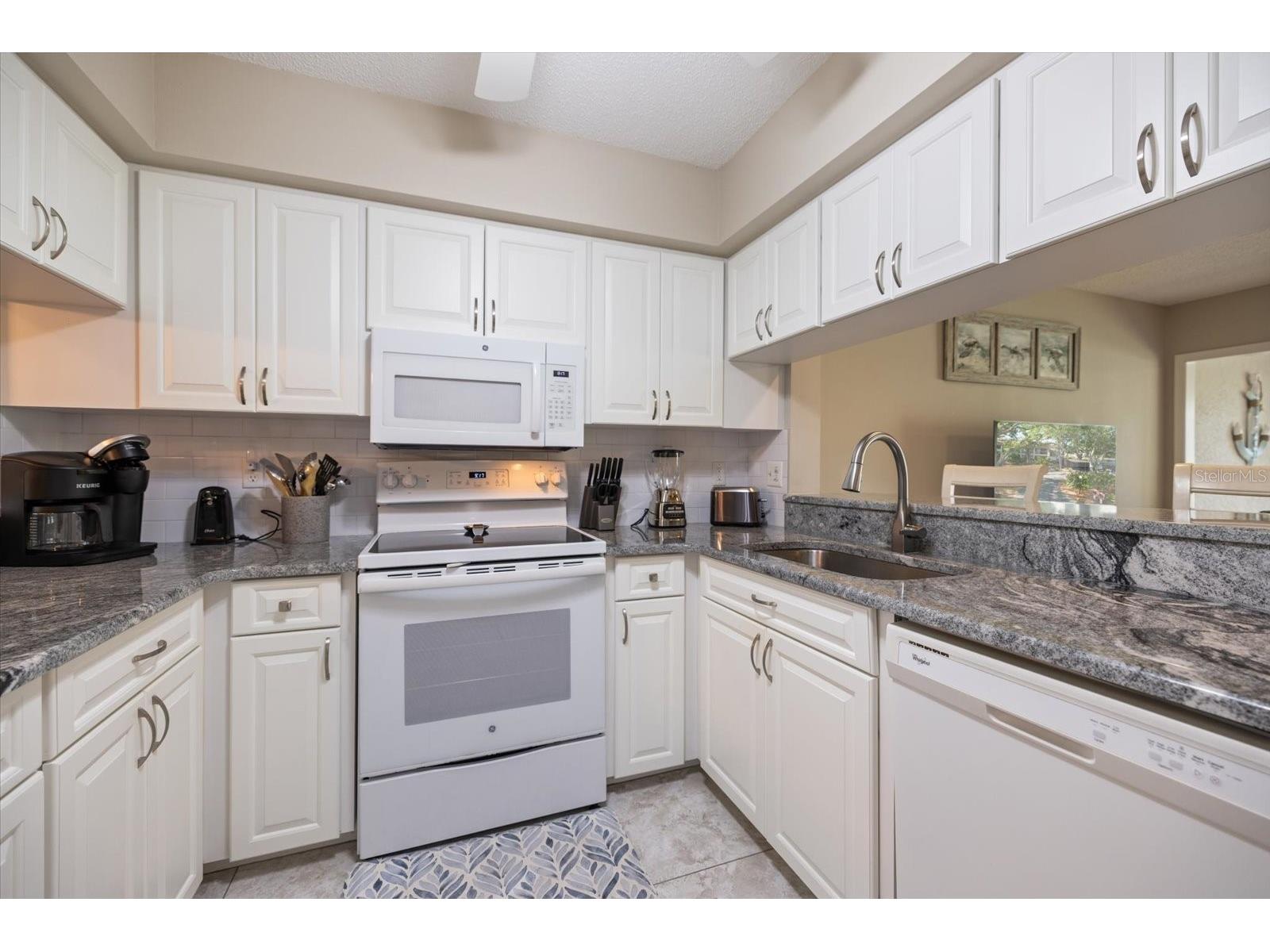 772 Bird Bay Drive N #104 Venice FL 34285 N6143265 image9