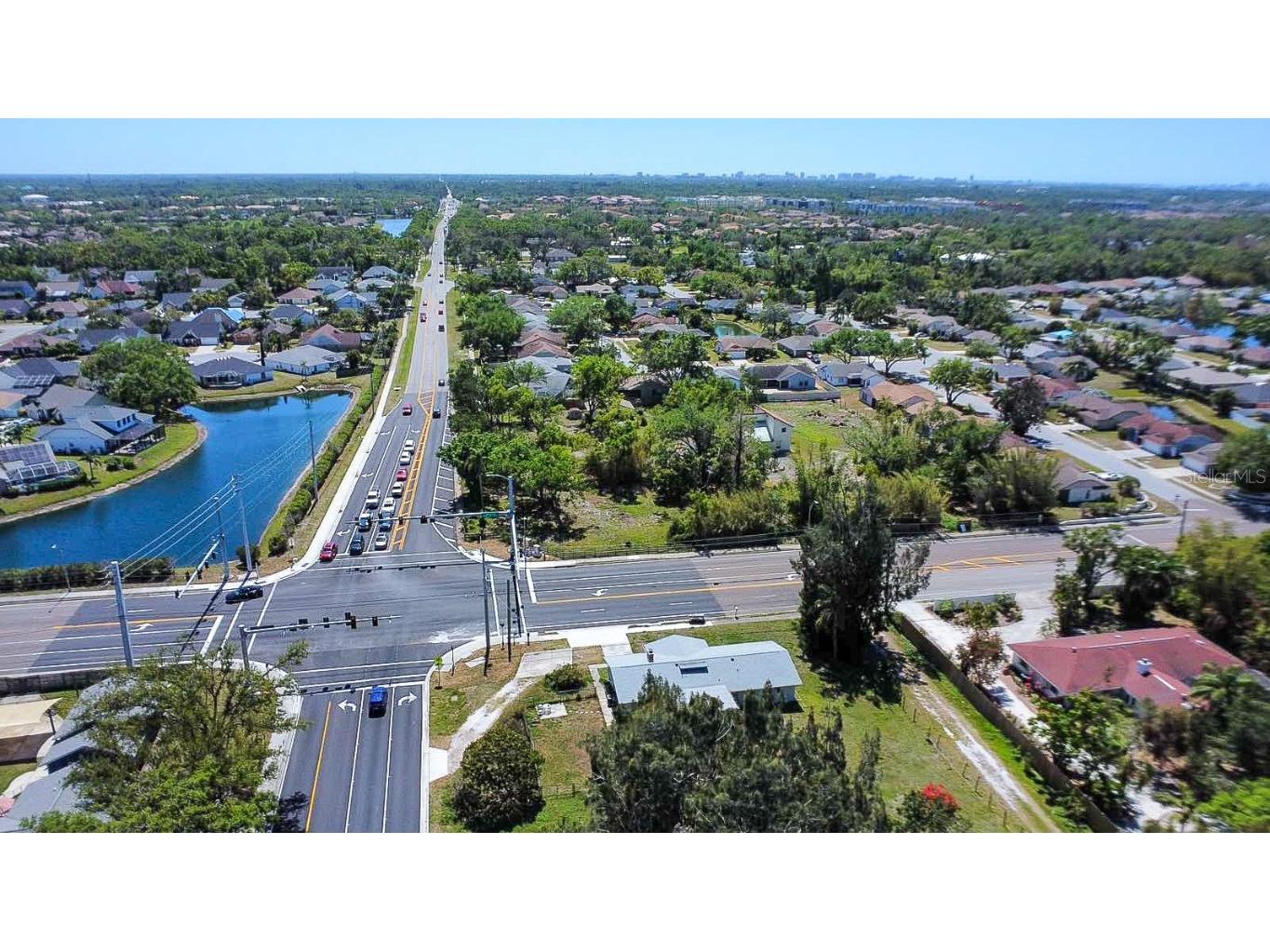 7720 Tuttle Avenue Sarasota FL 34243 TB8369041 image2