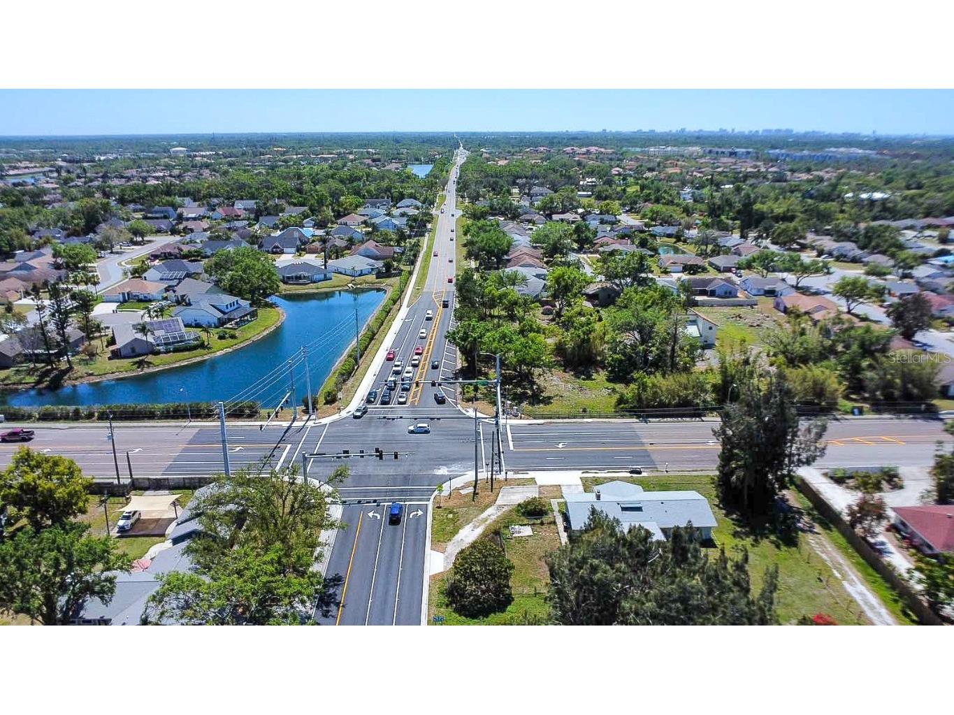 7720 Tuttle Avenue Sarasota FL 34243 TB8369041 image3