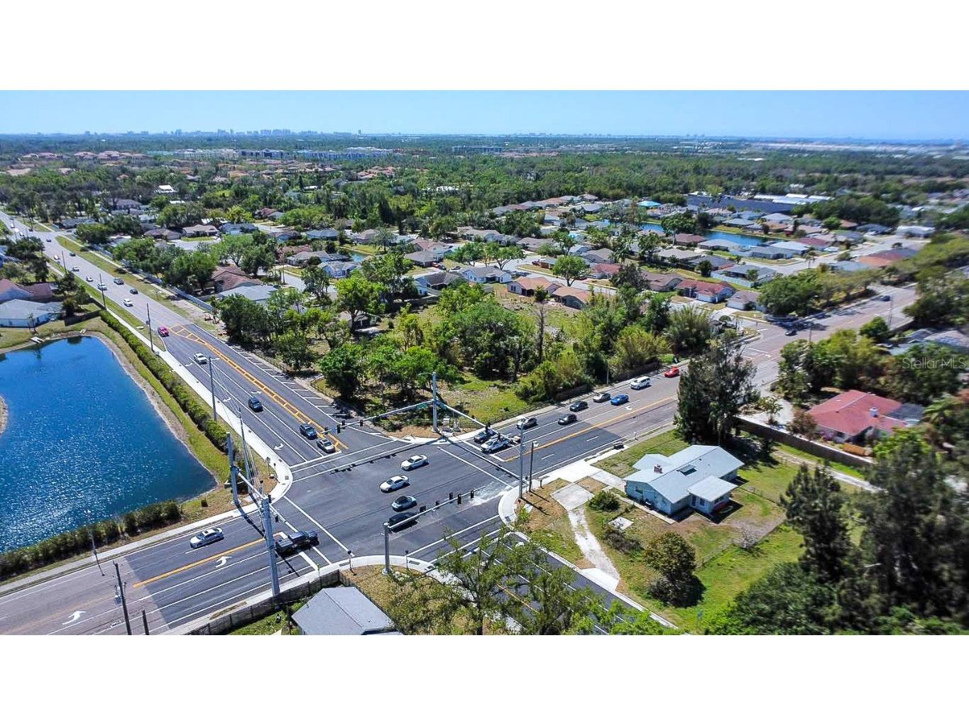 7720 Tuttle Avenue Sarasota FL 34243 TB8369041 image6