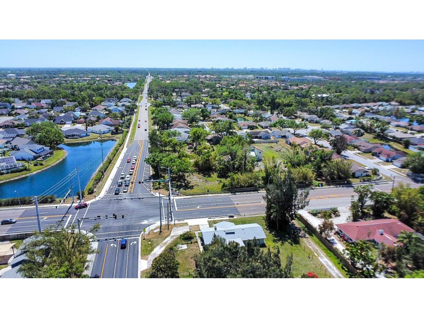 7720 Tuttle Avenue Sarasota FL 34243 TB8369041 image8