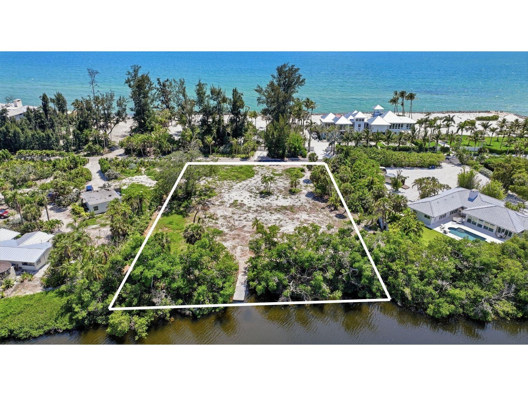7723 Sanderling Road Sarasota FL 34242 A4694041 image1