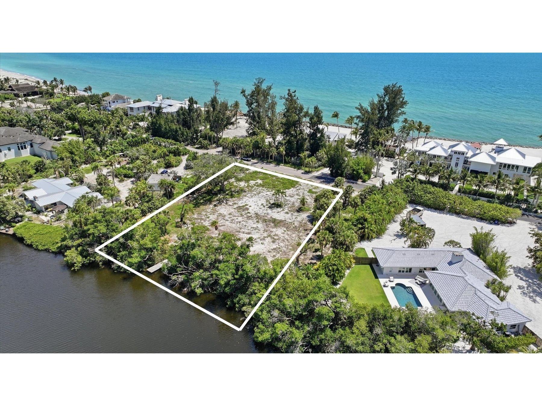 7723 Sanderling Road Sarasota FL 34242 A4694041 image2