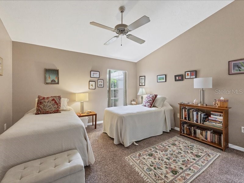 7724 Palm Aire Lane Sarasota FL 34243 A4649627 image24