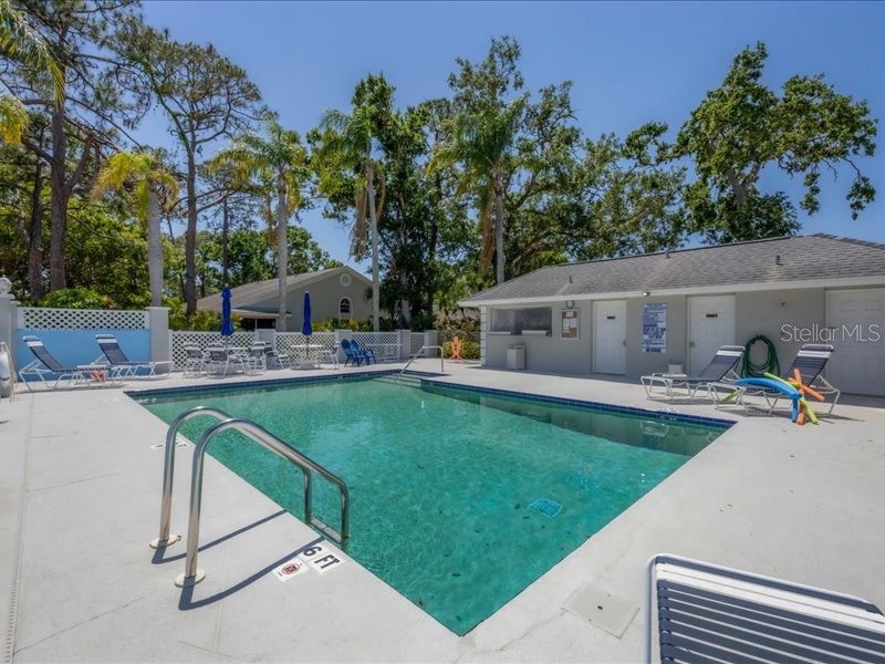 7724 Palm Aire Lane Sarasota FL 34243 A4649627 image40