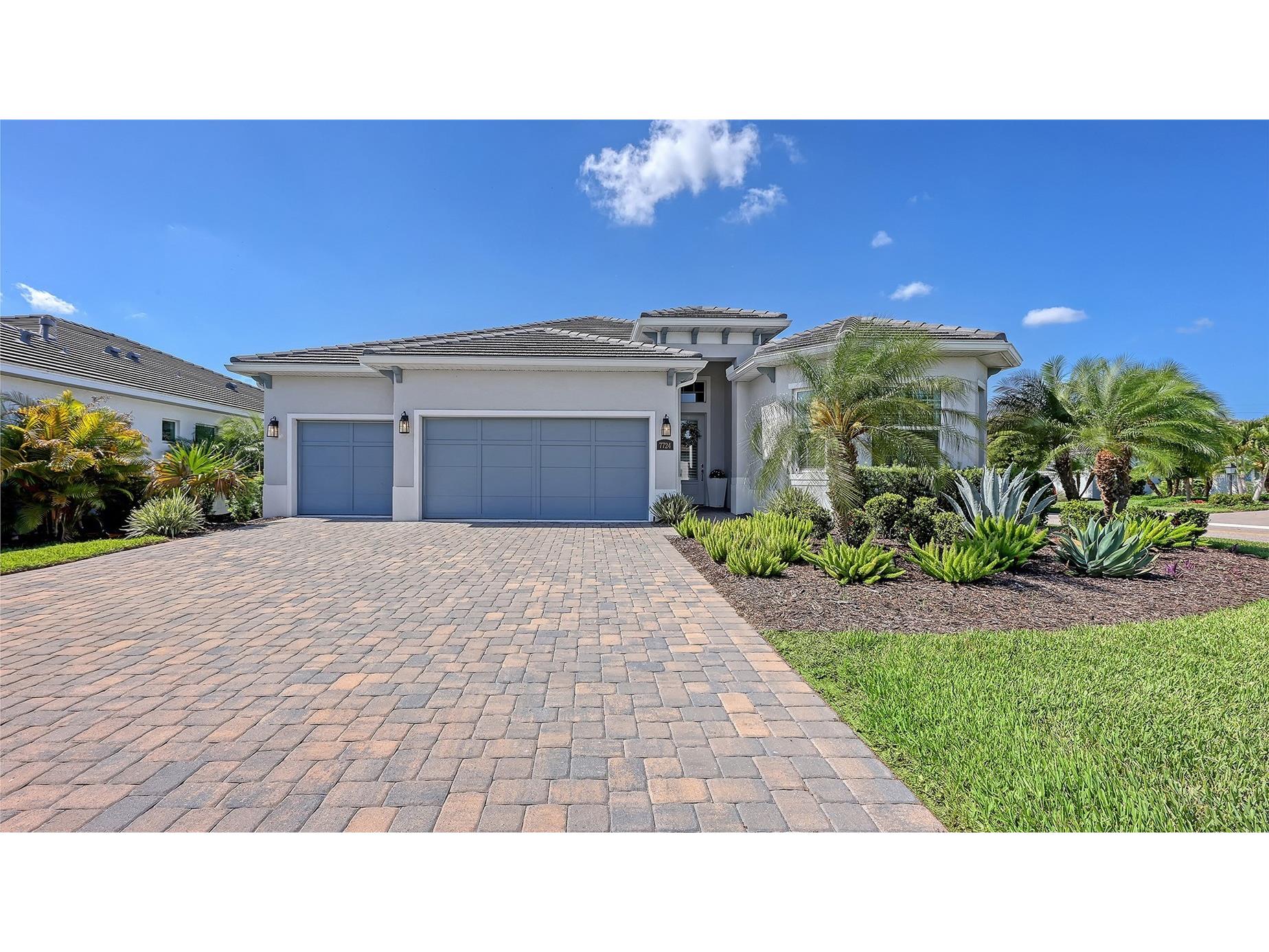 7724 Sandhill Lake Drive Sarasota FL 34241 A4691766 image2