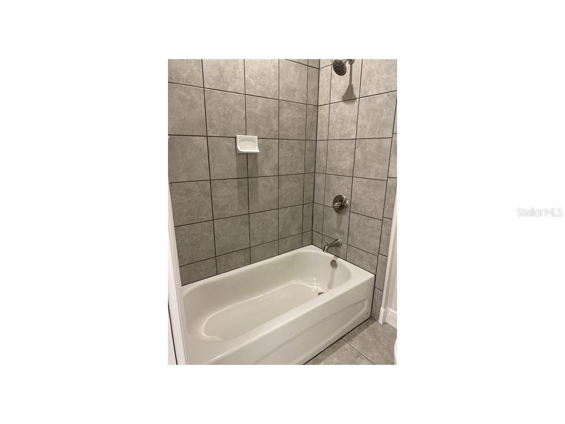 7724 Swiss Avenue North Port FL 34291 OM721072 image12