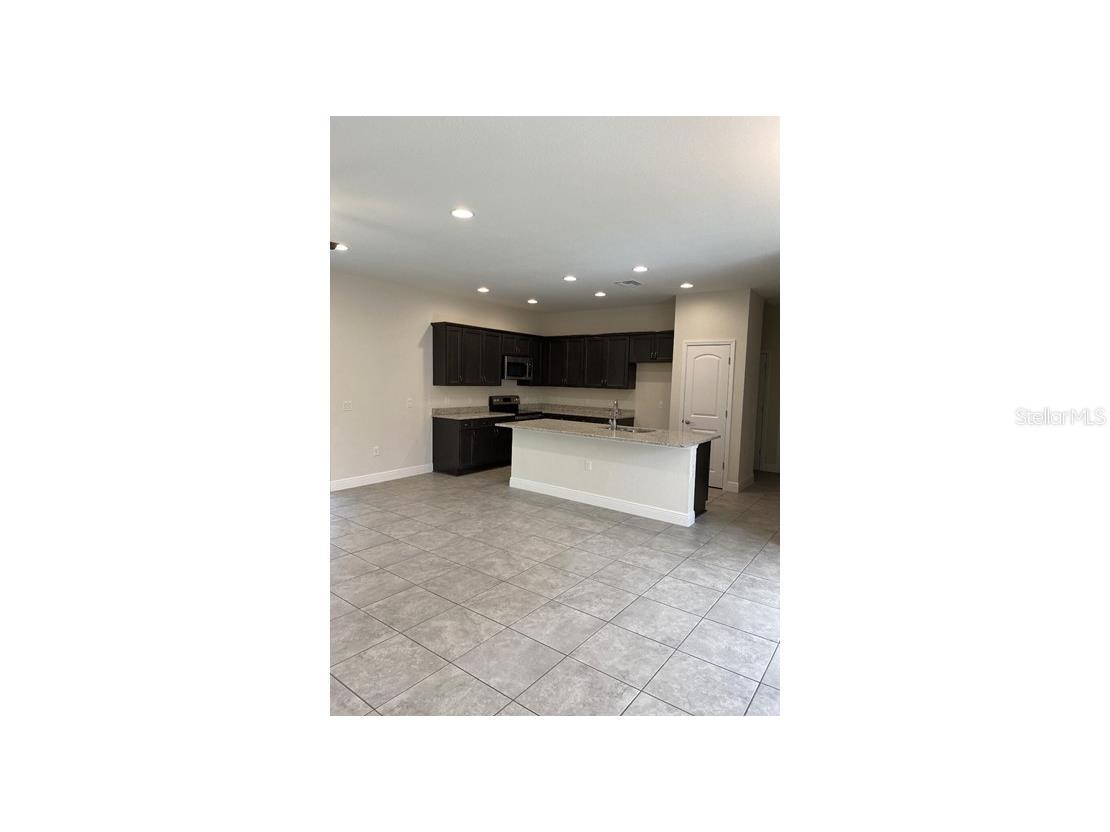 7724 Swiss Avenue North Port FL 34291 OM721072 image2