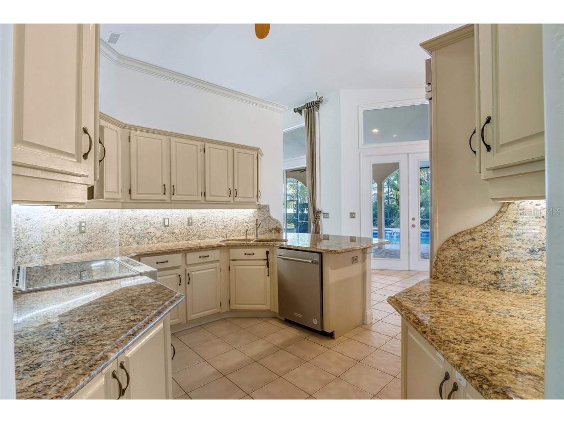 7725 Apple Tree Circle Orlando FL 32819 O6364188 image11