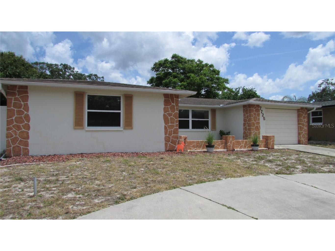 7725 Birchwood Drive Port Richey FL 34668 W7862614 image1