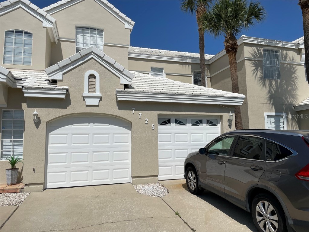 7725 Carriage Homes Drive #14 Orlando FL 32819 O6114523 image1