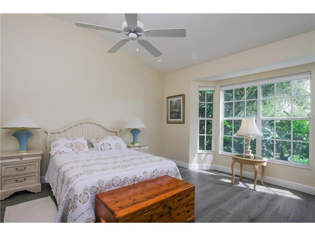 7725 Whitebridge Glen University Park FL 34201 A4443867 image16