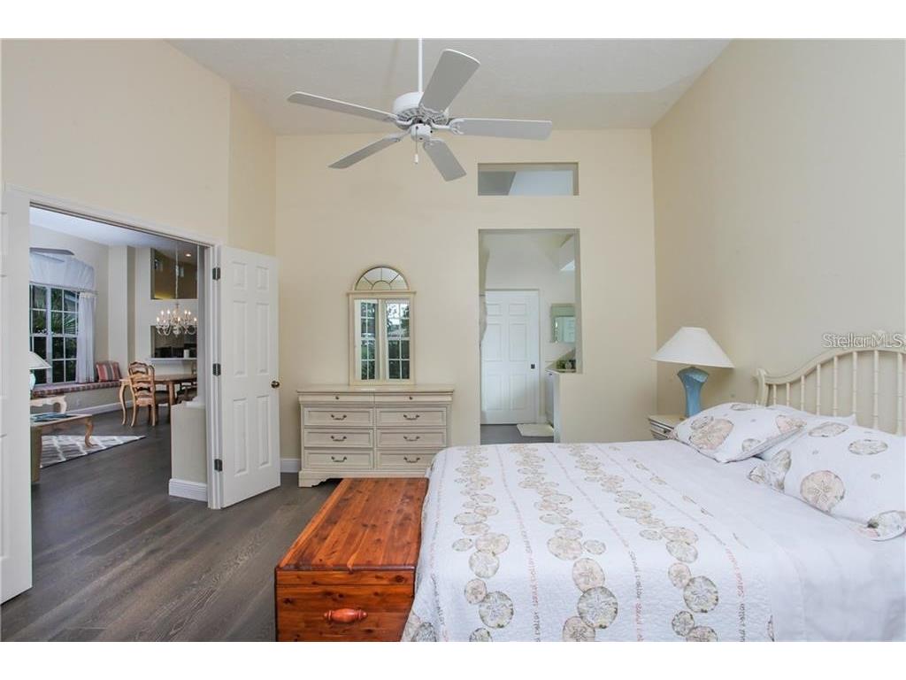 7725 Whitebridge Glen University Park FL 34201 A4443867 image17