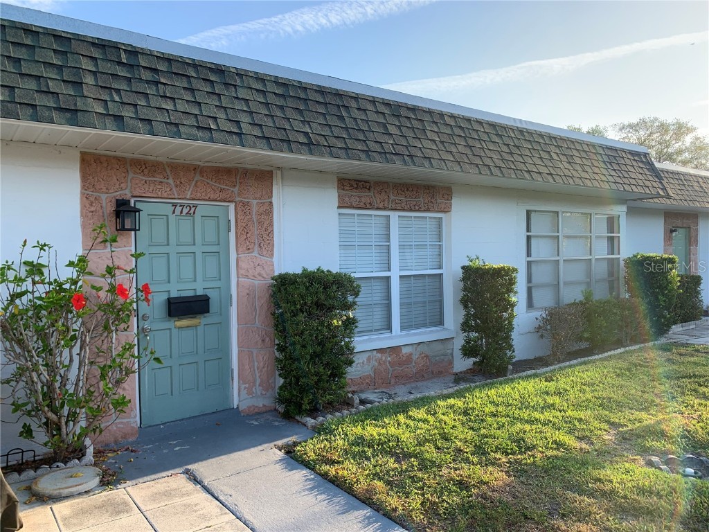 7727 39th Avenue N Saint Petersburg FL 33709 U8196569 image1