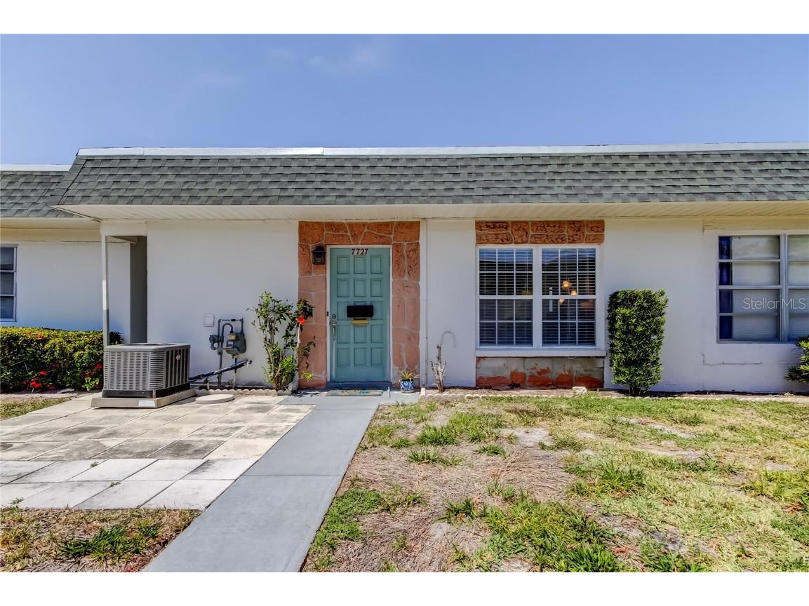 7727 39th Avenue N Saint Petersburg FL 33709 TB8438573 image1