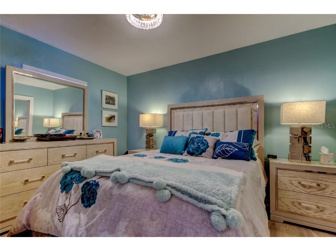 7727 39th Avenue N Saint Petersburg FL 33709 TB8438573 image15