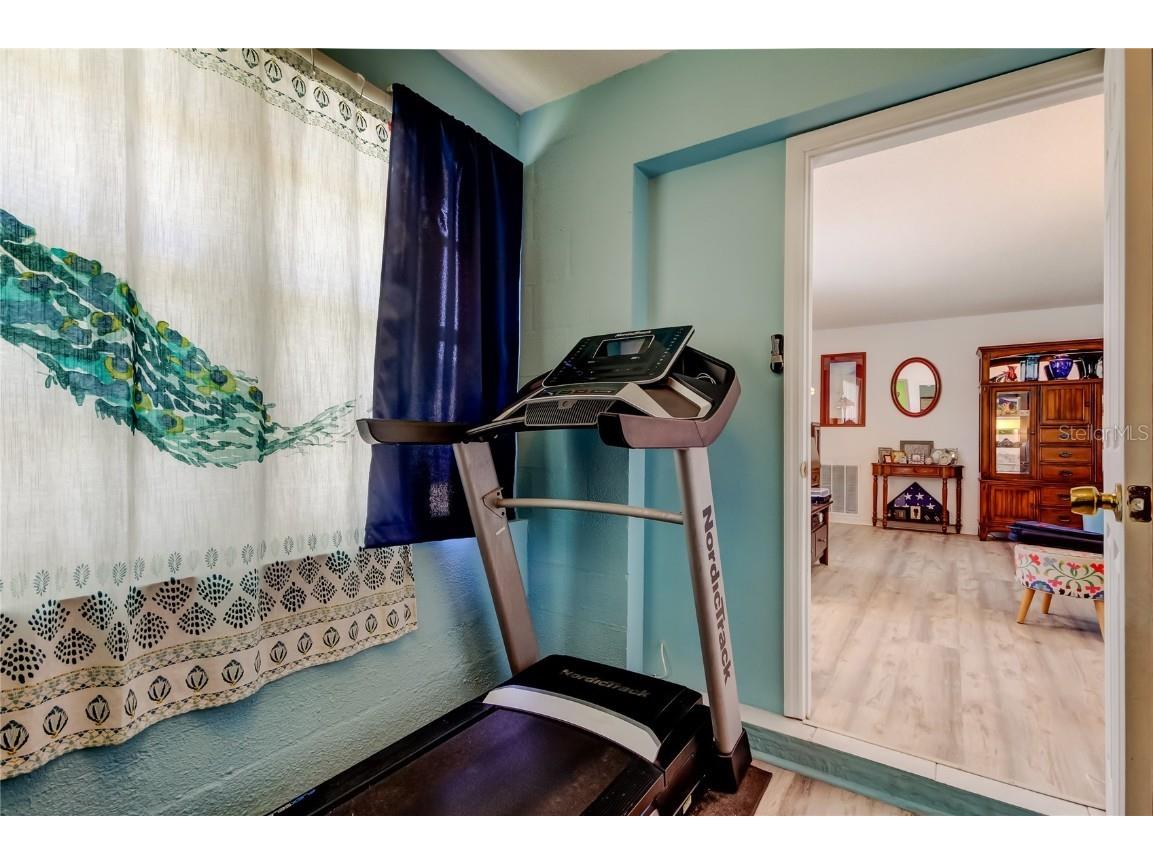 7727 39th Avenue N Saint Petersburg FL 33709 TB8438573 image19