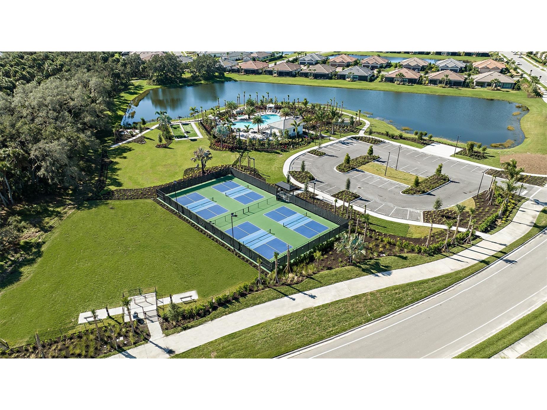 7729 Blue Moon Run Sarasota FL 34241 A4691696 image18