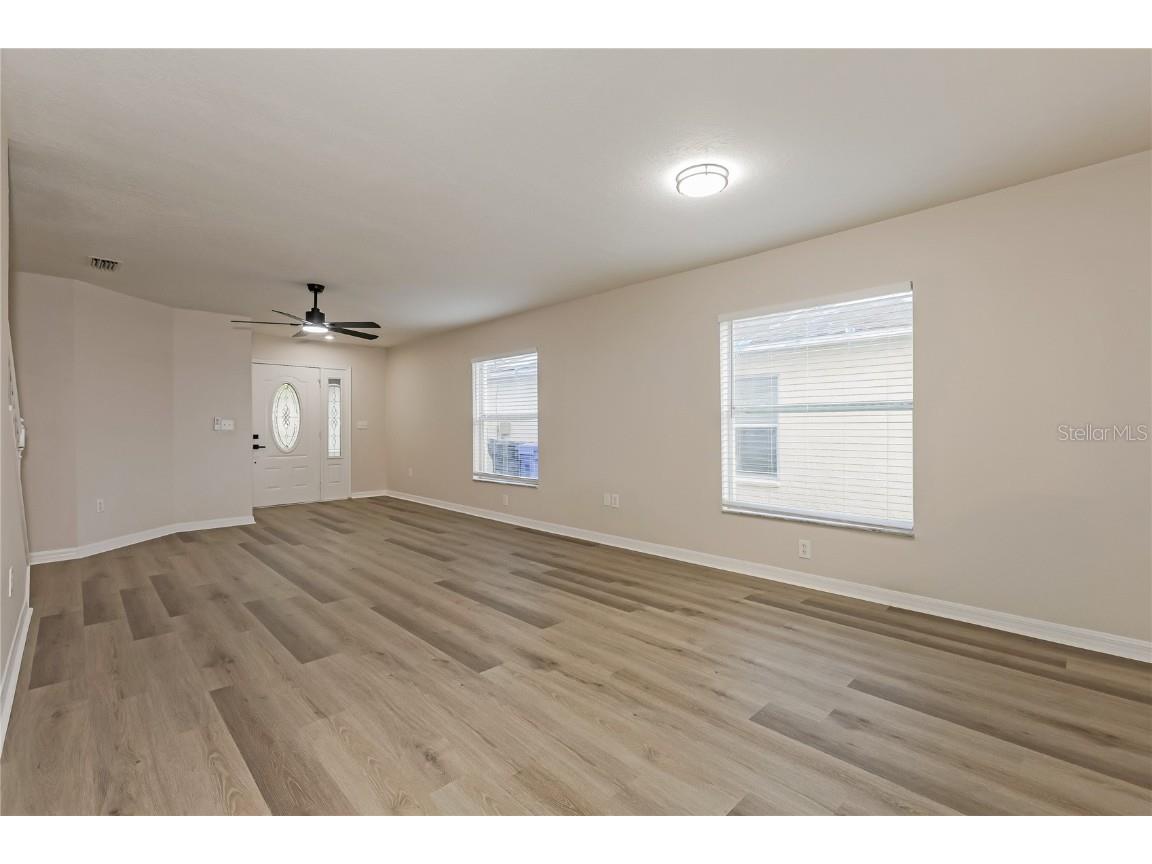 7729 Carriage Pointe Drive Gibsonton FL 33534 TB8432485 image3